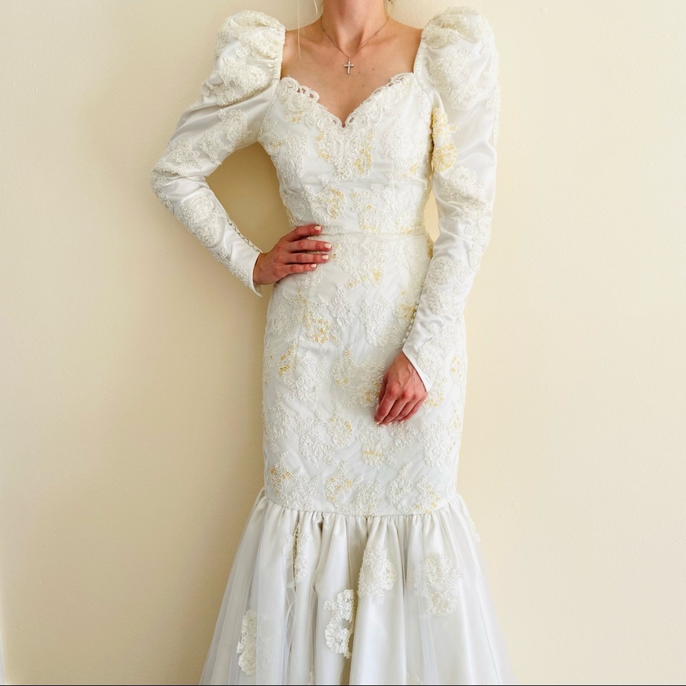Vintage Mermaid Wedding Gown Sequins Embroidered Dress Long Sleeves